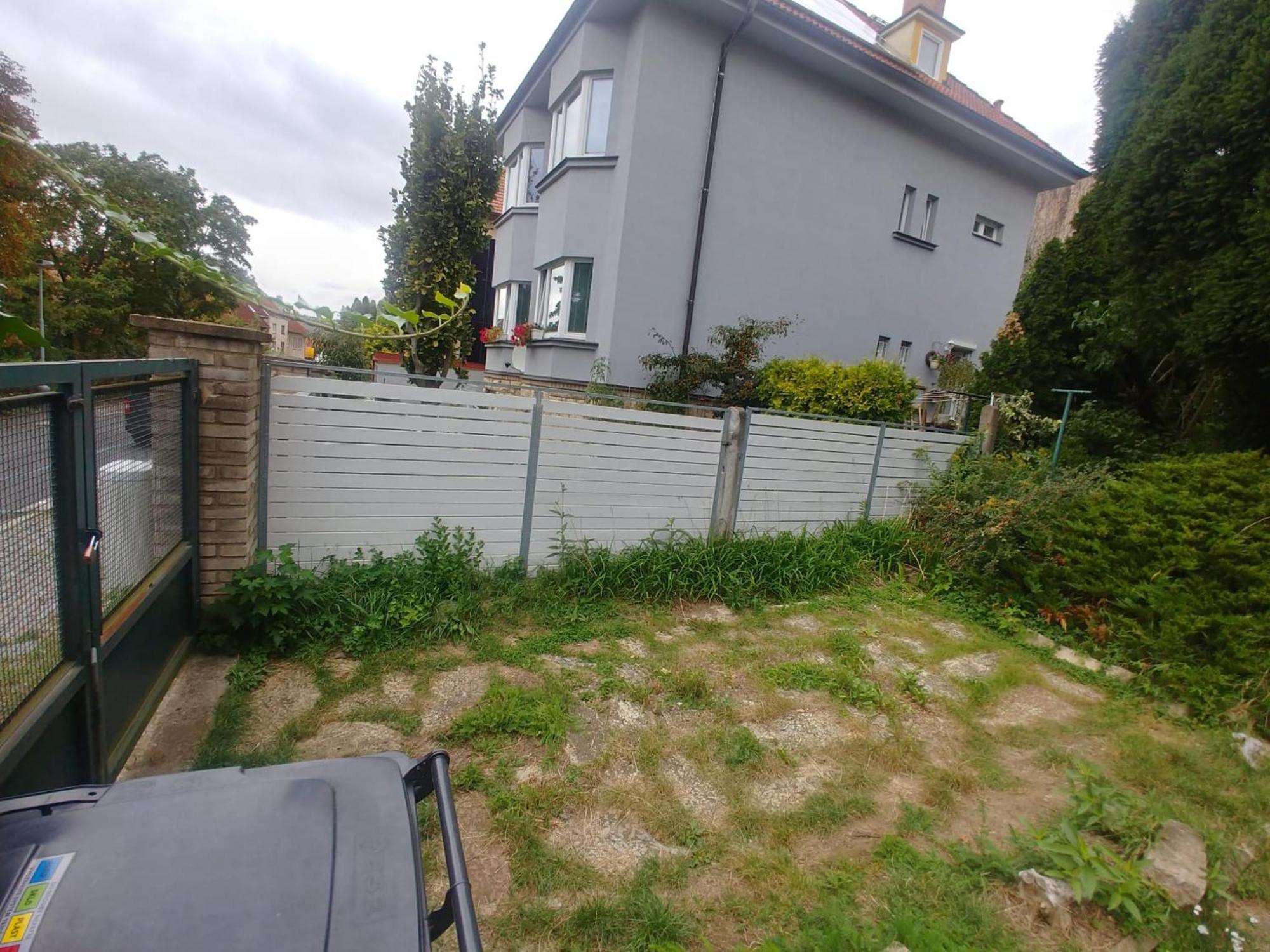 Pensjonat In House With Private Parking And Garden